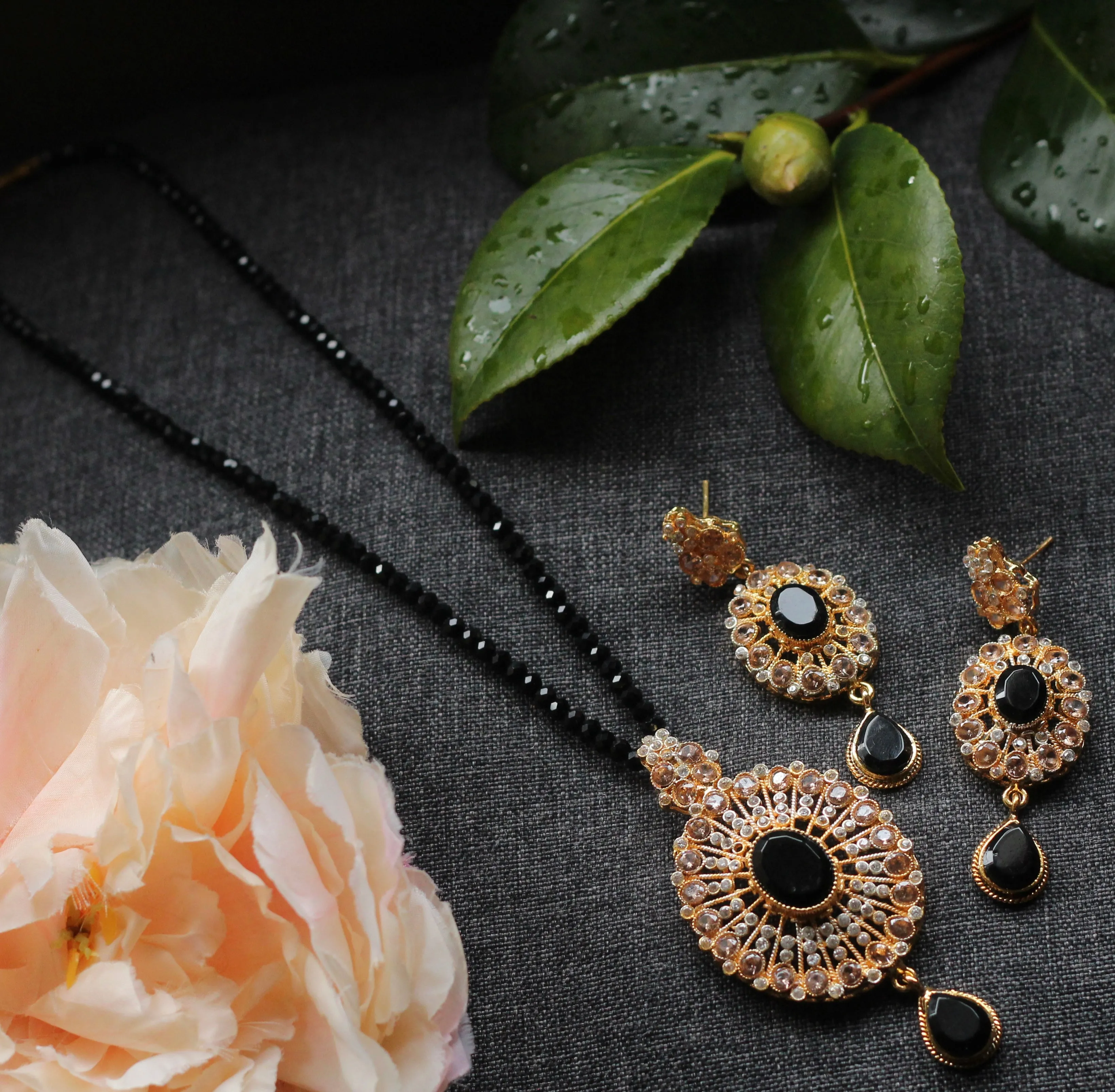 ALAYA LONG PENDANT SETS