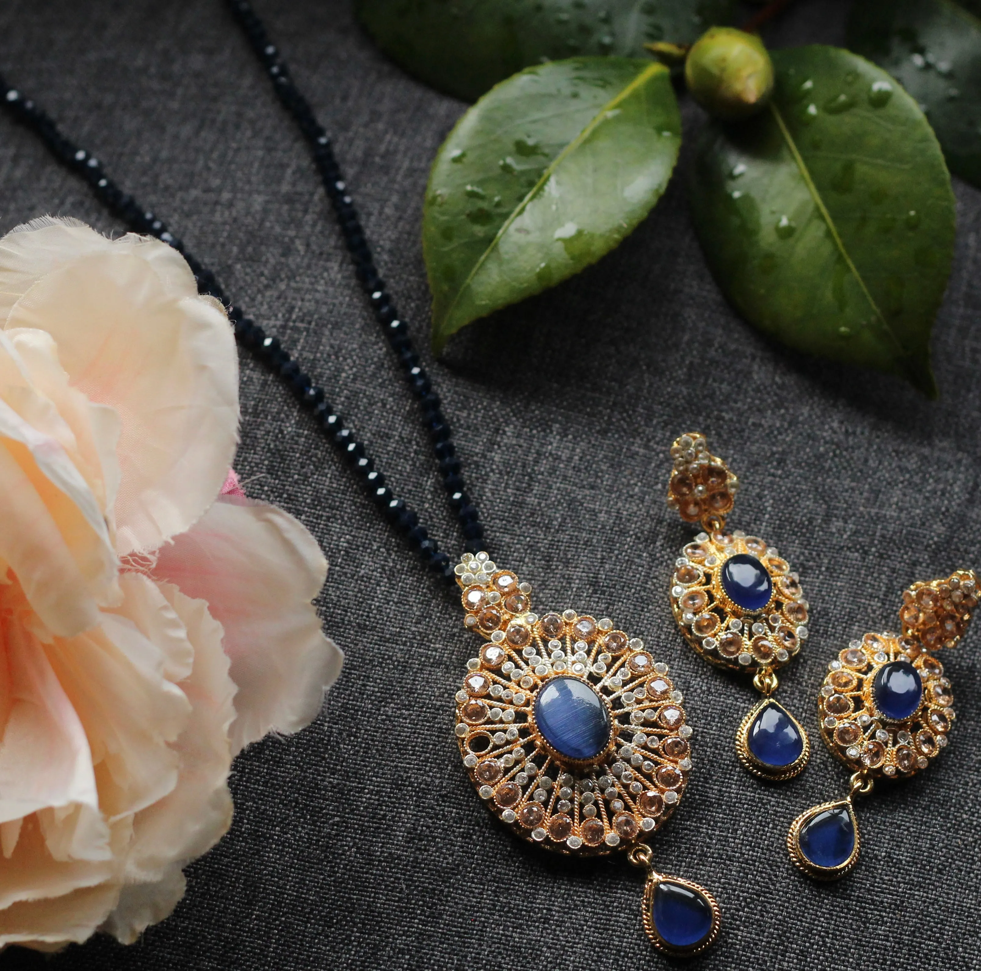 ALAYA LONG PENDANT SETS