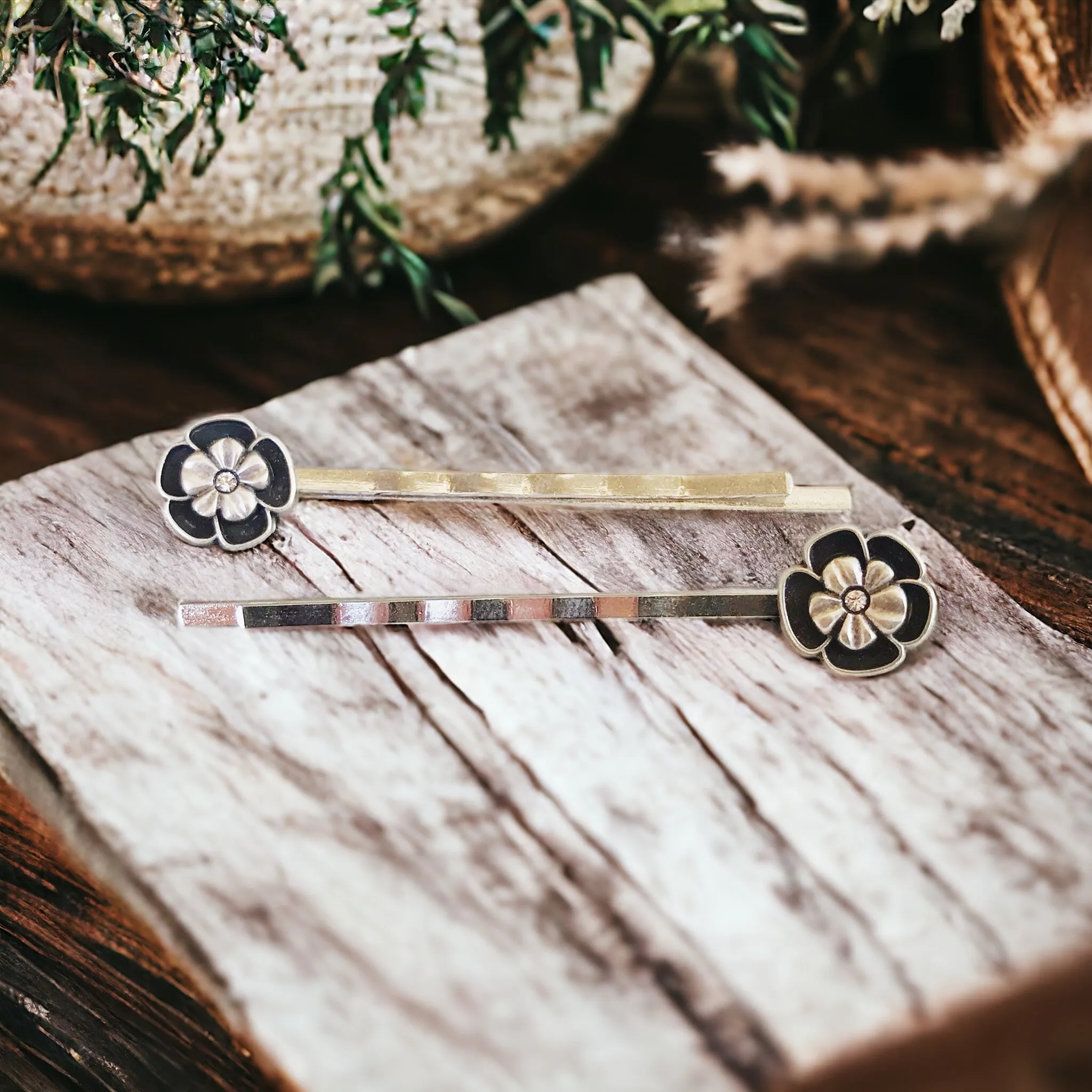 Black & Silver Wildflower Hair Pins - Stylish & Elegant Hair Accessories