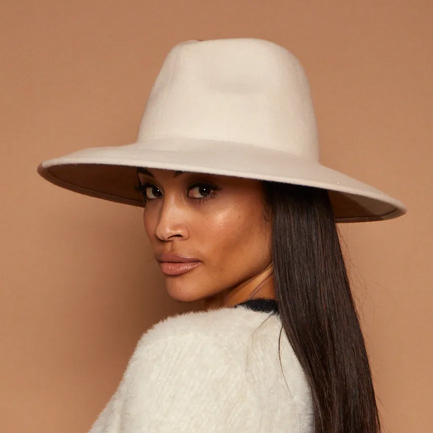 Emmanuelle in Ivory/Fawn