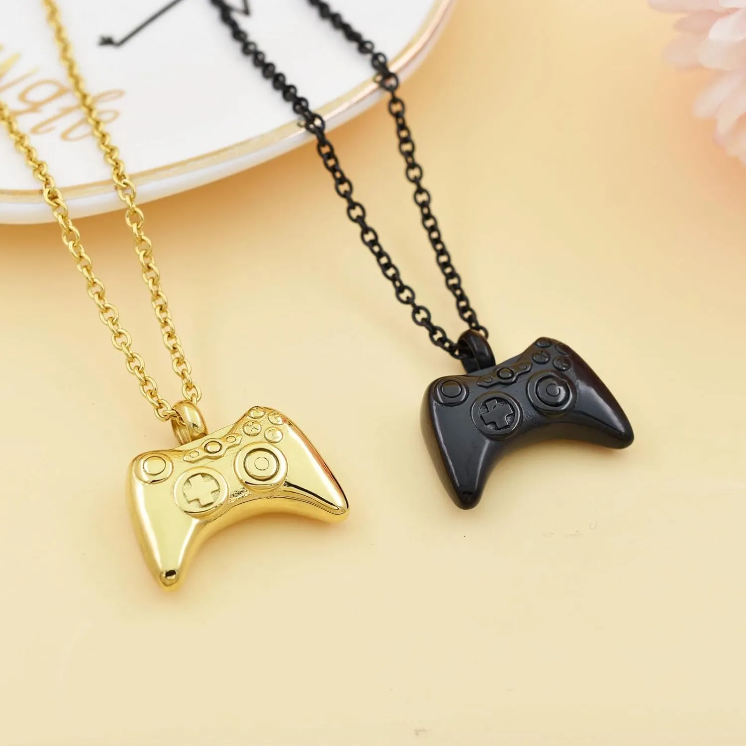 Game Controller Urn Necklaces for Ashes for Boy Men Hip Hop GamePad Cremation Jewelry for Ashes Cool Memorial Keepsake Ashes Urn Pendant Necklace