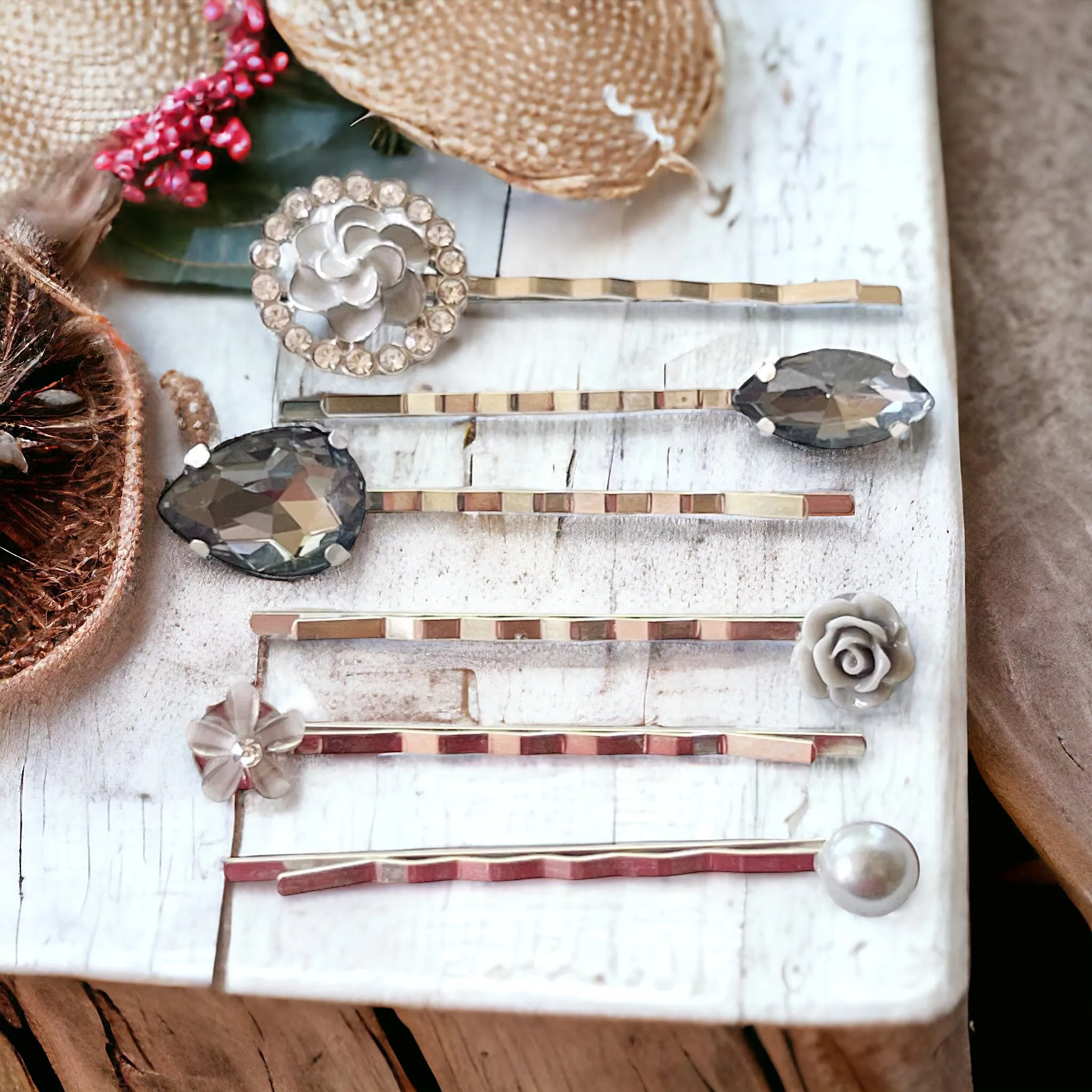 Gray Flower Rhinestone Hair Pins: Elegant Accents for Stylish Hairdos