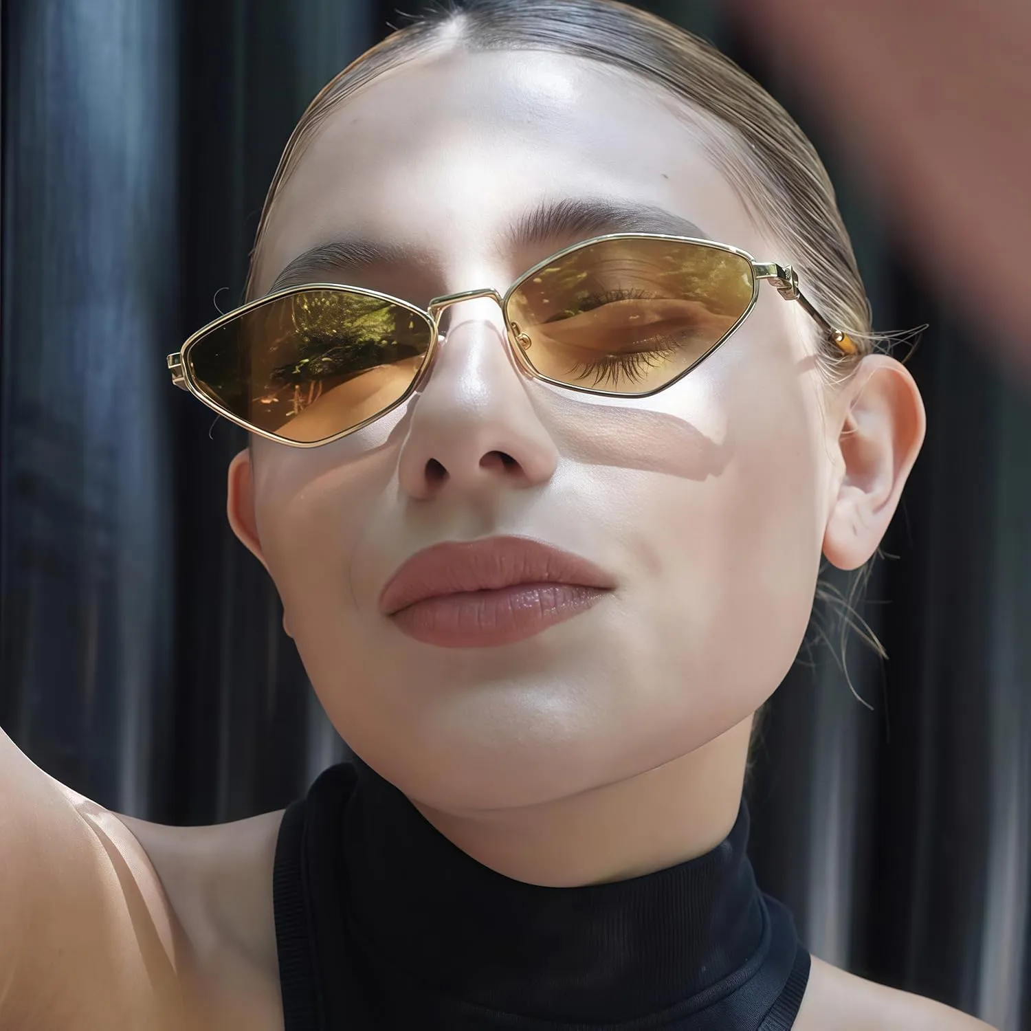 Rmerom Retro Irregular Metal Sunglasses for Women Men, 2025 Trendy Vintage 90s Chic Small Narrow Gold Frame Sun Glasses