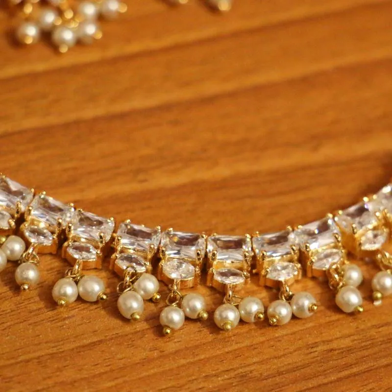WHITE PEARL NECKLACE-SETS